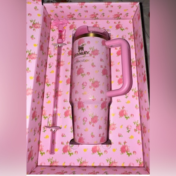 LOVE SHACK FANCY x STANLEY 40 oz IBIZA SUNSET NEW IN BOX UNOPENED PINK FLORAL - Picture 4 of 7